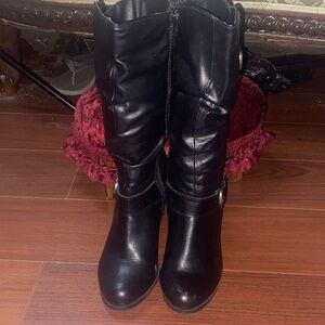✔️ FALL is here. Black Leather Women's Boots 🩶